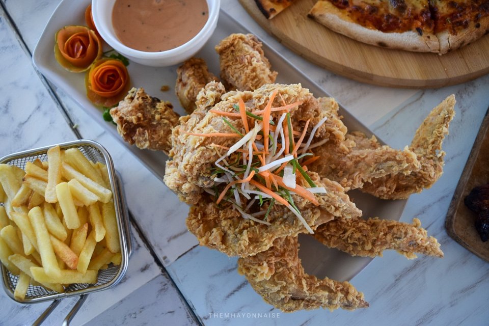 fried chicken wings | ciao pizzeria by the sea | sundowners bolinao | themhayonnaise